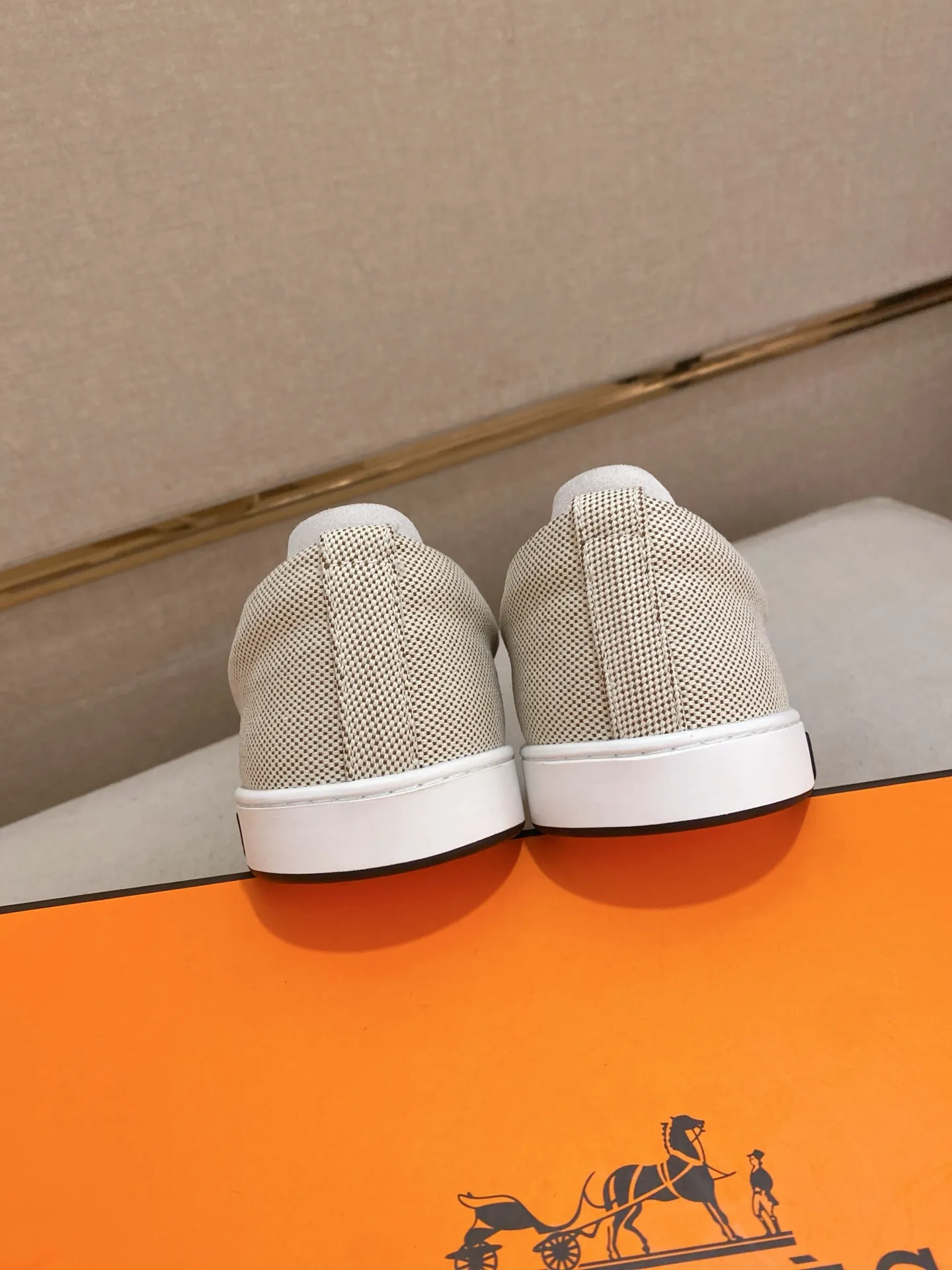 Men's clothing and shoes💰: 442💰《HERMES》【Classic original single version】Hermès; top 🔝purchase agent🔍🔍men's latest 🇺🇸 counter sales simultaneously, imported from Italy original ▲▲cowhide ▲▲ (high-end, nobility, class) ) Exquisite workmanship (Italian 🇮🇹 imported water-dyed 🐂 cowhide lining) sole: original sole provided by the original factory, ⚠️exclusive double-layer activity·TPR·rubber·combined molded outsole; super comfortable·wear-resistant·non-slip·environmental protection The real thing is more beautiful if you take the real thing (high quality, follow the order). You can enter and exit the counter at will * Number of yards: 38-44 (45 can be customized and cannot be returned or exchanged)